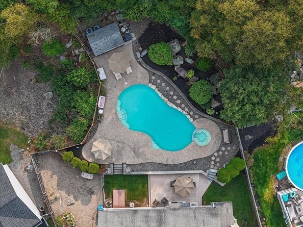 325 Den Quarry Road, Lynn MA 01904