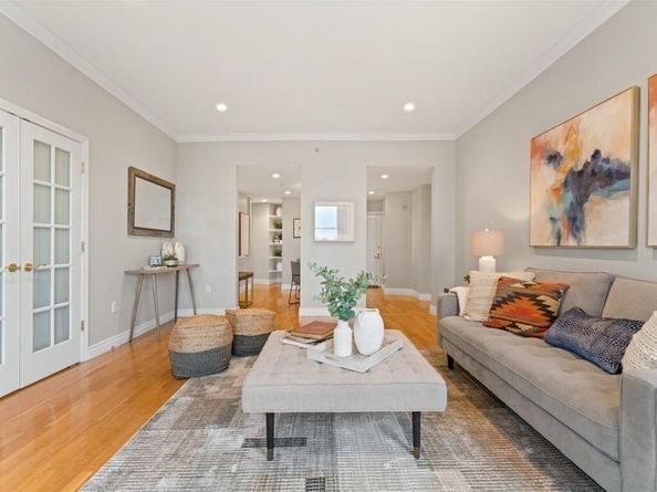 4 Charlesgate East 404, Boston MA 02215