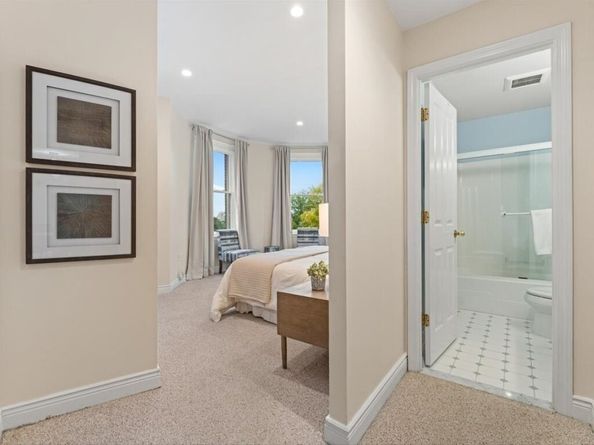4 Charlesgate East 404, Boston MA 02215