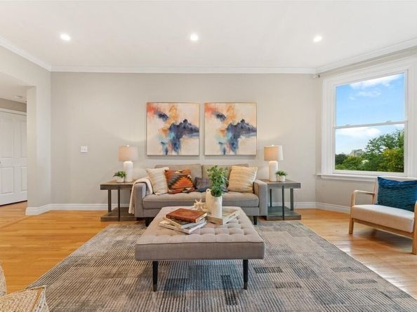4 Charlesgate East 404, Boston MA 02215