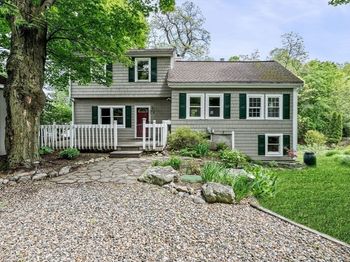 5 Emery Ct
