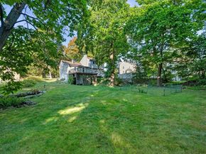 5 Emery Ct, Stoneham MA 02180