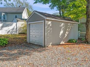 5 Emery Ct, Stoneham MA 02180