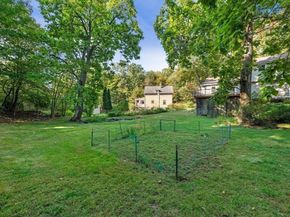 5 Emery Ct, Stoneham MA 02180