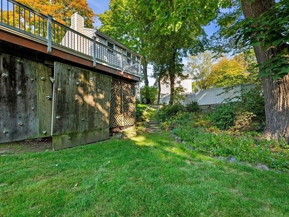 5 Emery Ct, Stoneham MA 02180