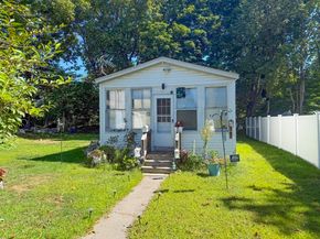 775 Union St, Rockland MA 02370