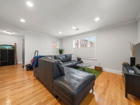 8 Brinton St 2, Boston MA 02119