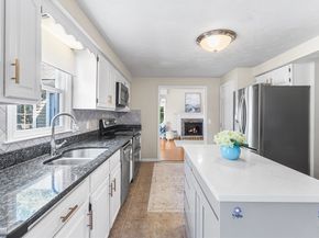 1 Jonathans Way, Upton MA 01568