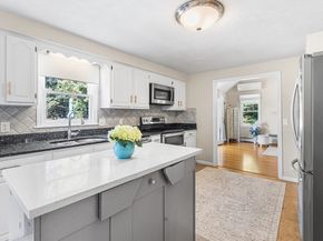 1 Jonathans Way, Upton MA 01568