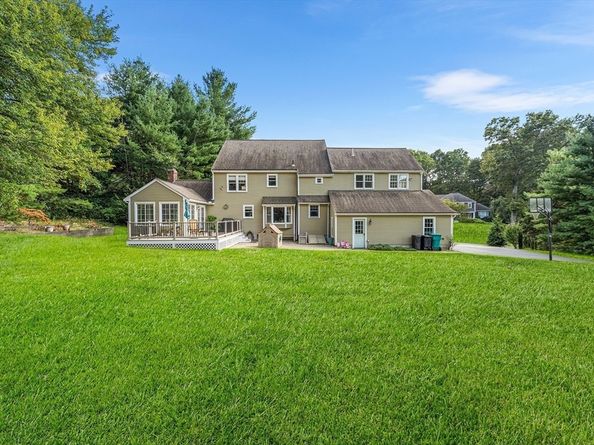 1 Jonathans Way, Upton MA 01568