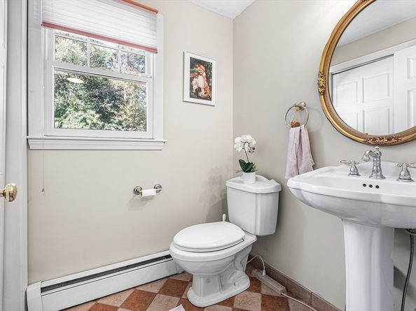 1 Jonathans Way, Upton MA 01568