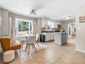 1 Jonathans Way, Upton MA 01568