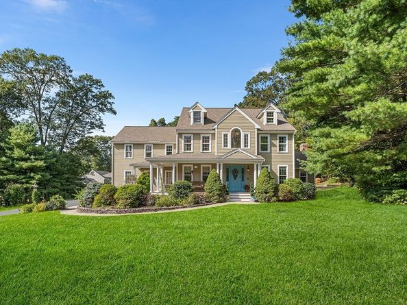 1 Jonathans Way, Upton MA 01568