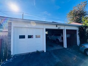 23 Woodford St, Worcester MA 01604