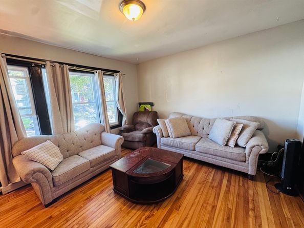 23 Woodford St, Worcester MA 01604