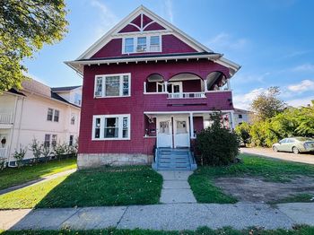 23 Woodford St