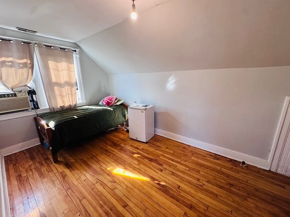23 Woodford St, Worcester MA 01604