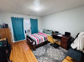 23 Woodford St, Worcester MA 01604