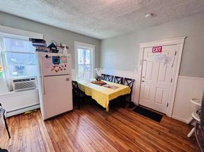 23 Woodford St, Worcester MA 01604