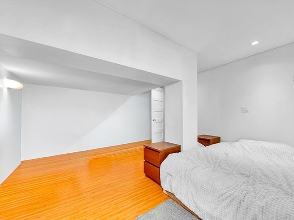 2021 Commonwealth Ave B, Boston MA 02135