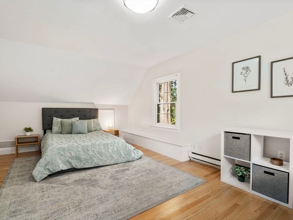 208 South St, Brookline MA 02467