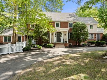 208 South St