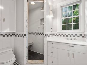 208 South St, Brookline MA 02467