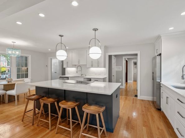 208 South St, Brookline MA 02467