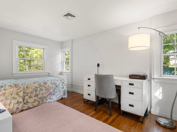 208 South St, Brookline MA 02467