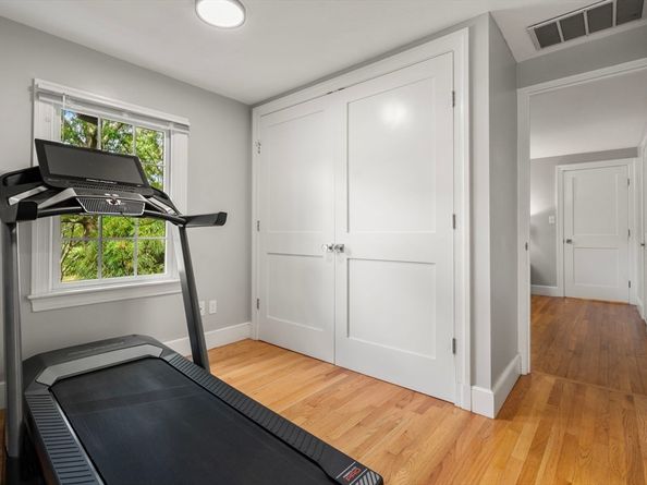 208 South St, Brookline MA 02467