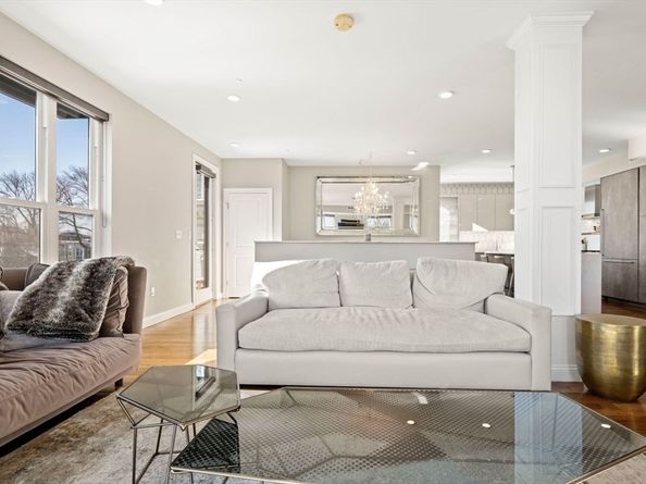928 E Broadway 9, Boston MA 02127