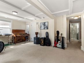 40 Humphreys St, Boston MA 02125