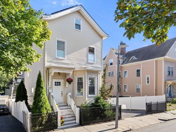 40 Humphreys St, Boston MA 02125
