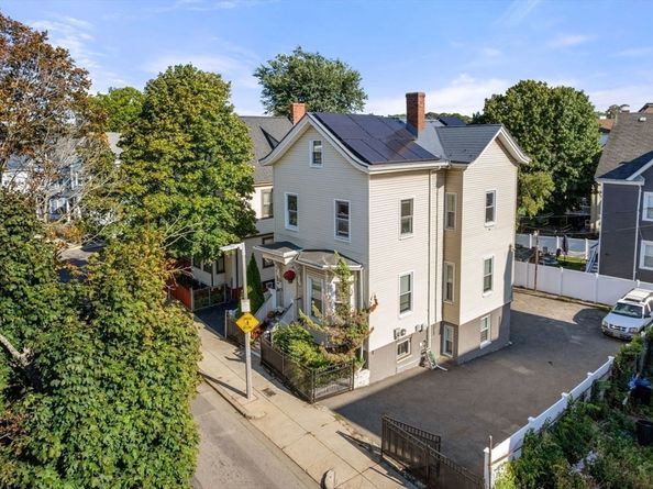40 Humphreys St, Boston MA 02125