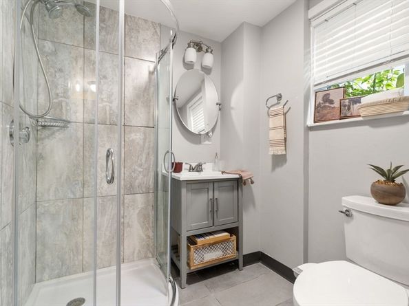 40 Humphreys St, Boston MA 02125