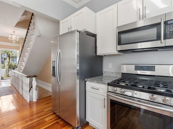40 Humphreys St, Boston MA 02125