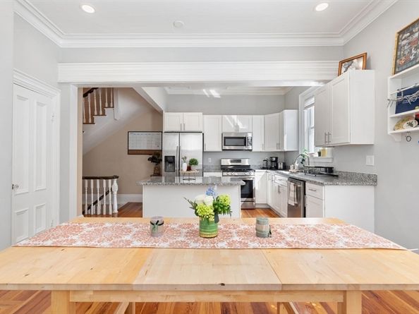 40 Humphreys St, Boston MA 02125