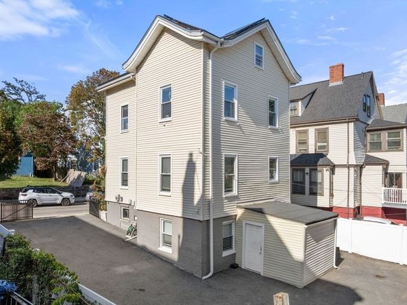 40 Humphreys St, Boston MA 02125