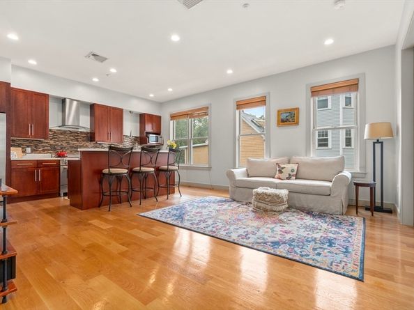 45 Vinton St 1, Boston MA 02127