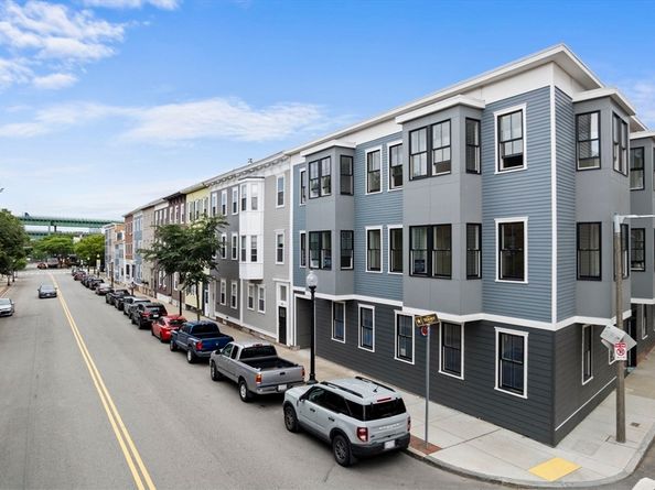 106-108 Bunker Hill St 2P, Boston MA 02129