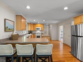 8 Trudys Ln, Scituate MA 02066
