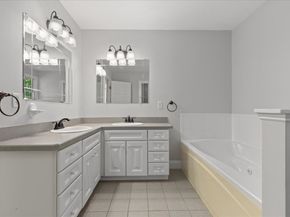 8 Trudys Ln, Scituate MA 02066