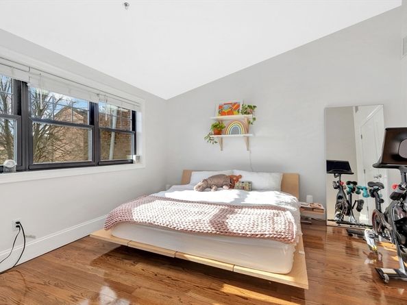 27 Dudley St, Boston MA 02119