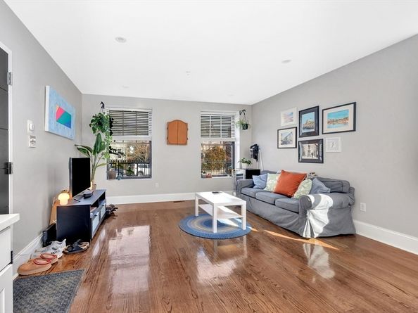 27 Dudley St, Boston MA 02119