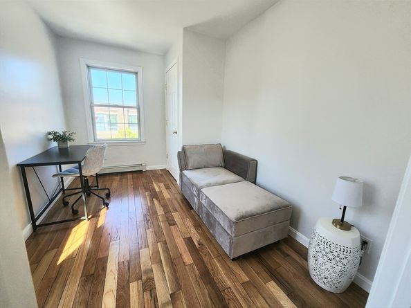 121 Condor 2, Boston MA 02128