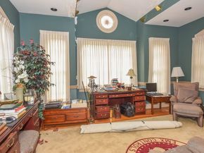 86 Kingsnorth Street, Northbridge MA 01588