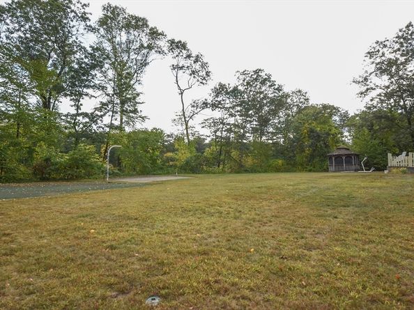 86 Kingsnorth Street, Northbridge MA 01588