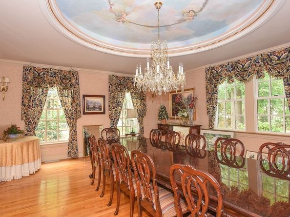 86 Kingsnorth Street, Northbridge MA 01588