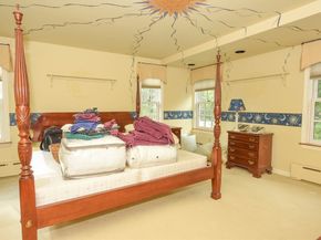 86 Kingsnorth Street, Northbridge MA 01588