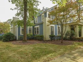 86 Kingsnorth Street, Northbridge MA 01588